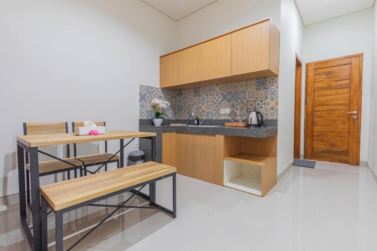 Candra Loka Studio & Apartment By The Loka Керобокан Экстерьер фото