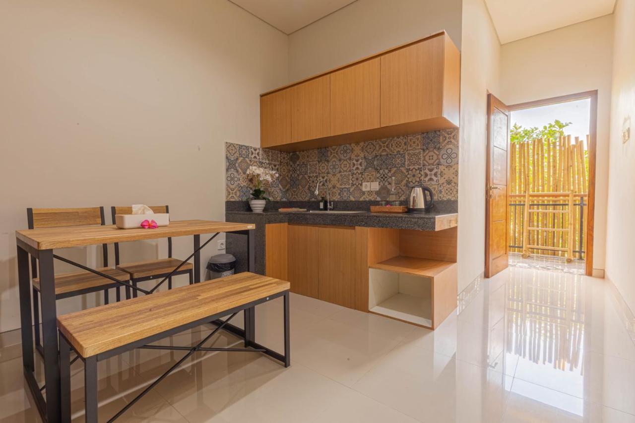 Candra Loka Studio & Apartment By The Loka Керобокан Экстерьер фото