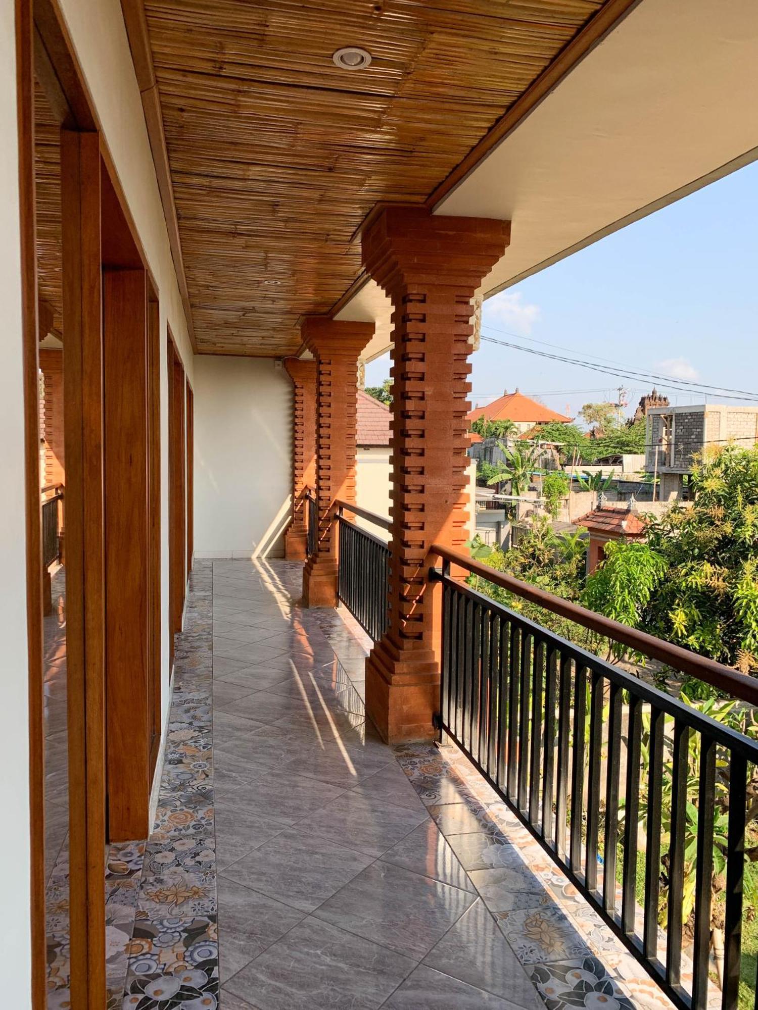 Candra Loka Studio & Apartment By The Loka Керобокан Экстерьер фото